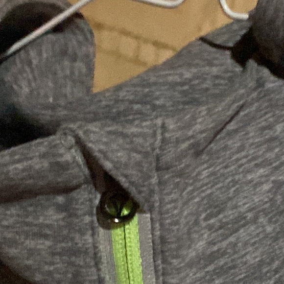 EUC woman’s size 2 Ivivva by Lululemon Define jacket super cute! - Picture 7 of 10